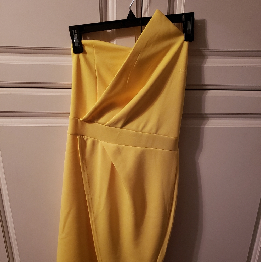 Yellow sleeveless dress